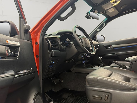 Toyota HiLux 15 of 30