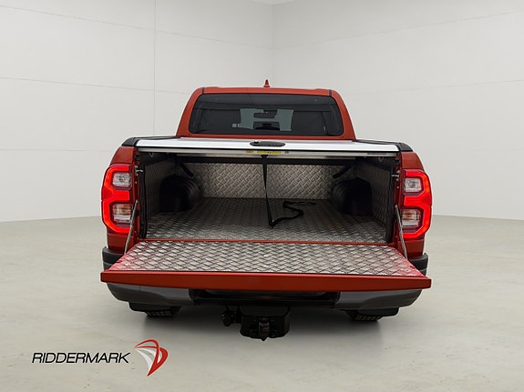 Toyota HiLux 12 of 30