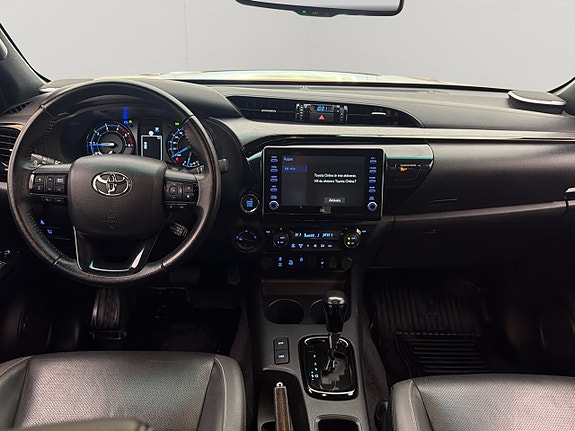 Toyota HiLux 17 of 30