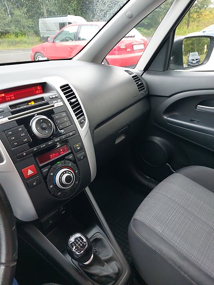 Kia Venga 6 of 7