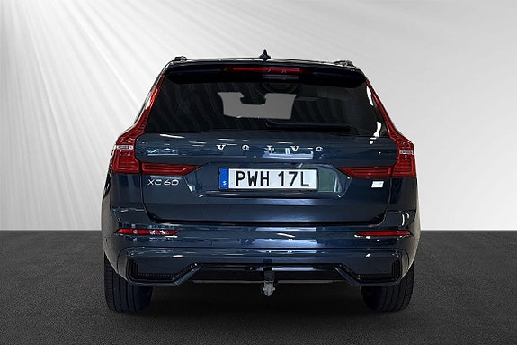 Volvo XC60 2 of 6