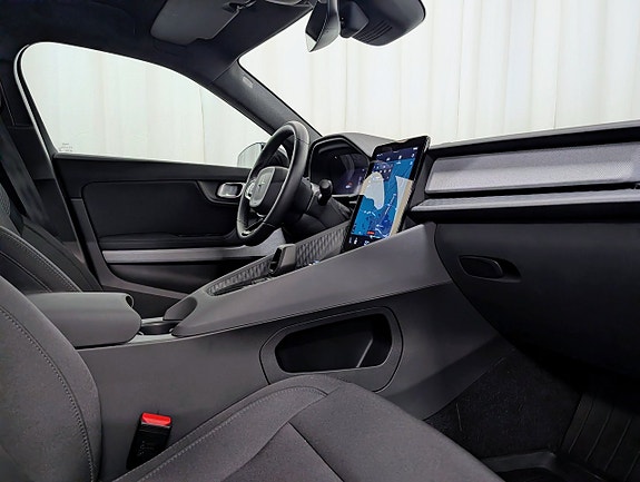 Polestar 2 9 of 17