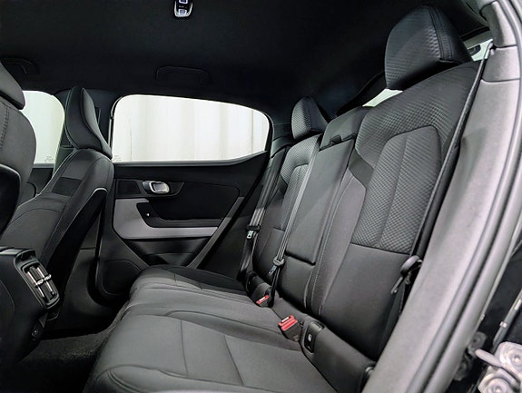 Polestar 2 14 of 17