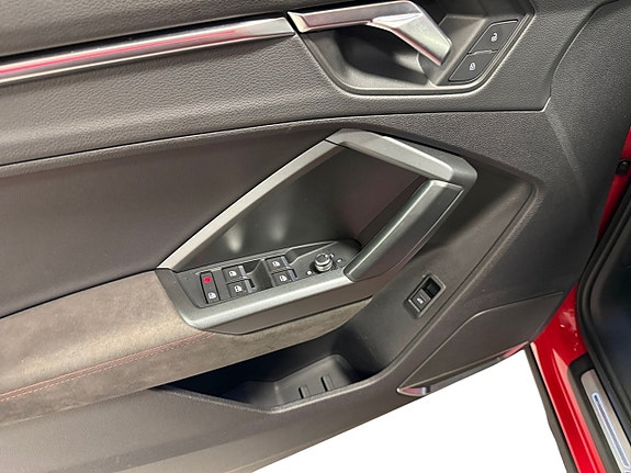 Audi RS Q3 9 of 21