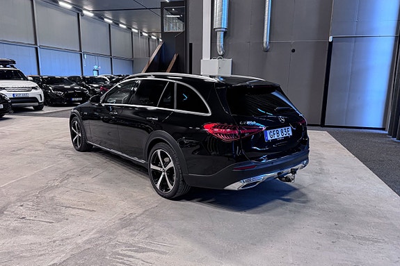 Mercedes-Benz C220 d 4 of 24