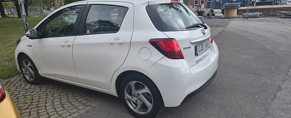 Toyota Yaris 4 of 4