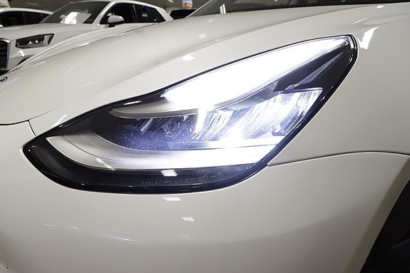 Tesla Model 3 25 of 25