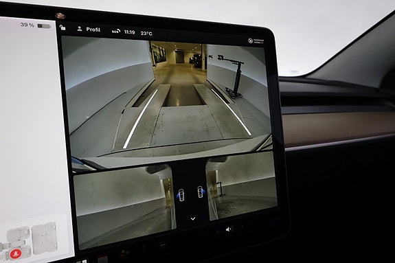 Tesla Model 3 21 of 25