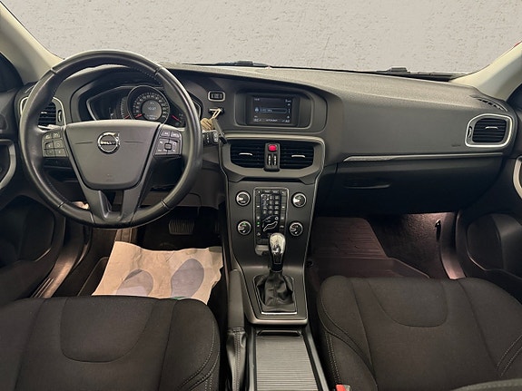 Volvo V40 Cross Country 4 of 7