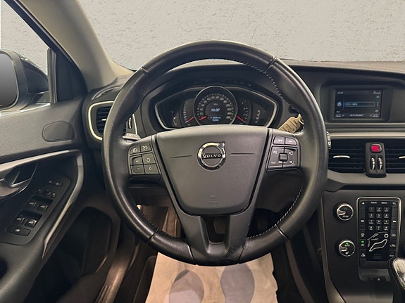 Volvo V40 Cross Country 5 of 7