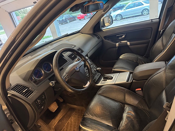 Volvo XC90 6 of 8