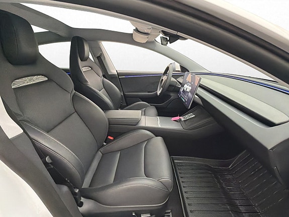 Tesla Model 3 11 of 30
