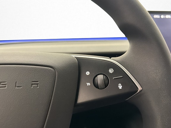 Tesla Model 3 24 of 30