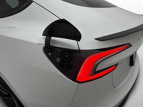 Tesla Model 3 26 of 30