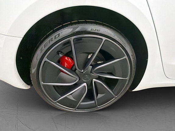 Tesla Model 3 29 of 30