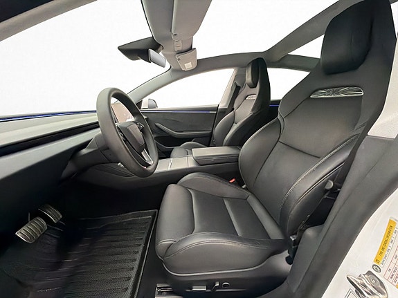 Tesla Model 3 15 of 30