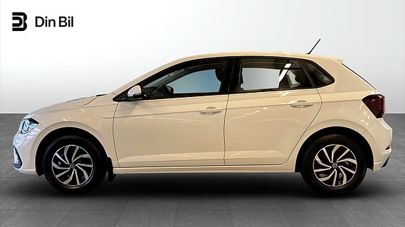 Volkswagen Polo 2 of 13