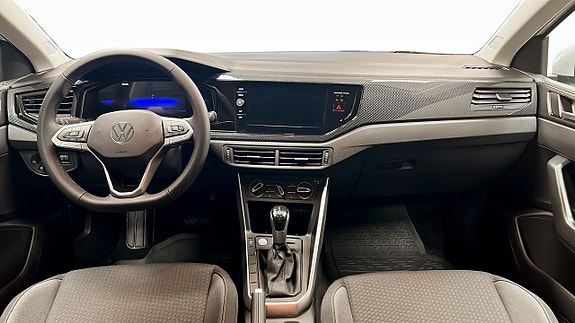 Volkswagen Polo 10 of 13