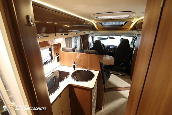 LMC Cruiser T732 / Alde / takfläkt. 16 of 27