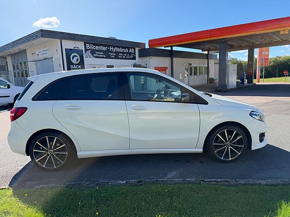 Mercedes-Benz B180 d 5 of 10