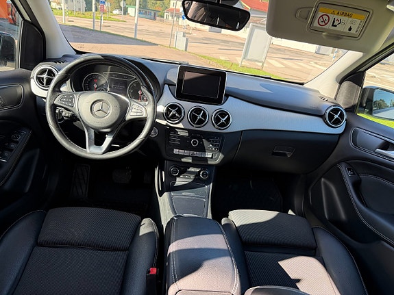 Mercedes-Benz B180 d 9 of 10