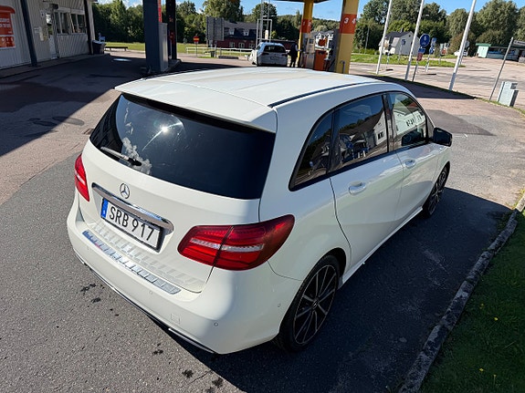 Mercedes-Benz B180 d 8 of 10