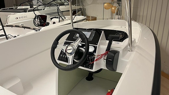 Ryds 484 VI - Yamaha F40 Flyttrea Sista exet! 3 of 7