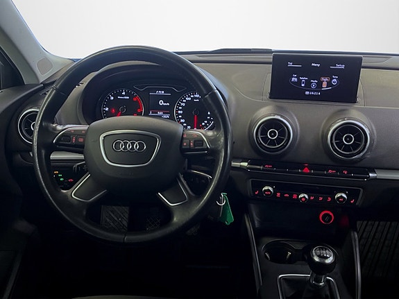 Audi A3 8 of 14