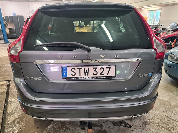 Volvo XC60 3 of 6