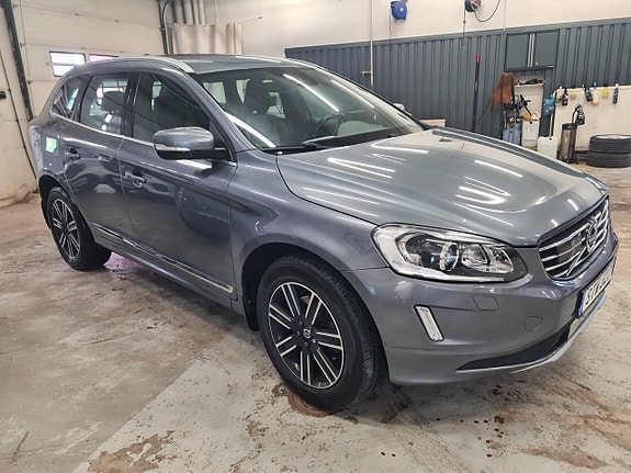 Volvo XC60 2 of 6