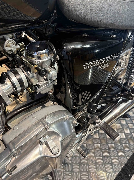Triumph THRUXTON 900 15 of 16