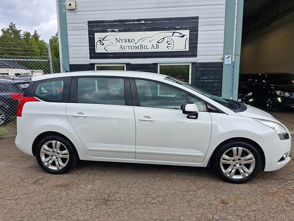 Peugeot 5008 2 of 13
