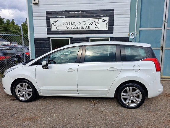 Peugeot 5008 10 of 13