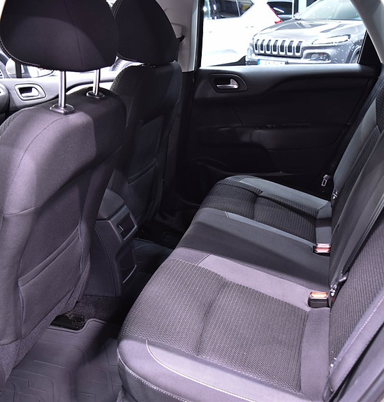 Citroen C4 10 of 12
