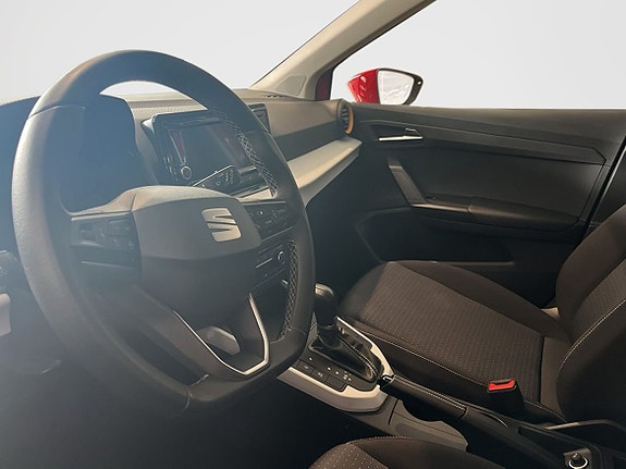 Seat Arona 5 of 8