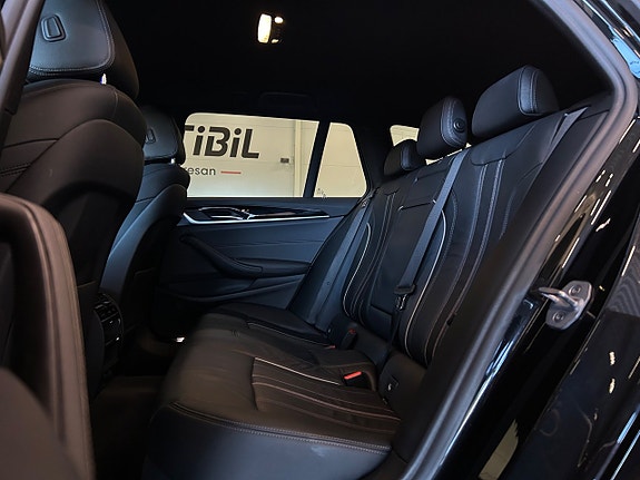 BMW 520d 15 of 30