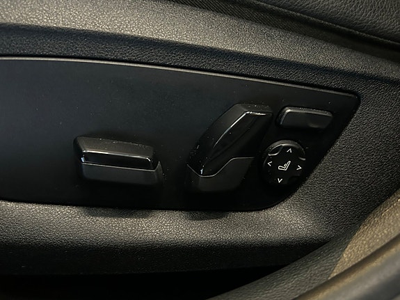 BMW 520d 27 of 30