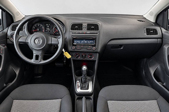 Volkswagen Polo 11 of 14