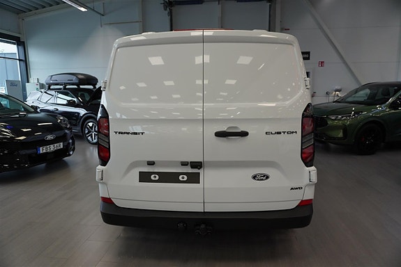 Ford Transit Custom 5 of 12