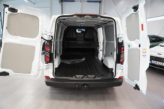 Ford Transit Custom 12 of 12