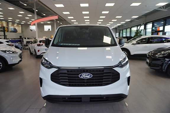 Ford Transit Custom 2 of 12