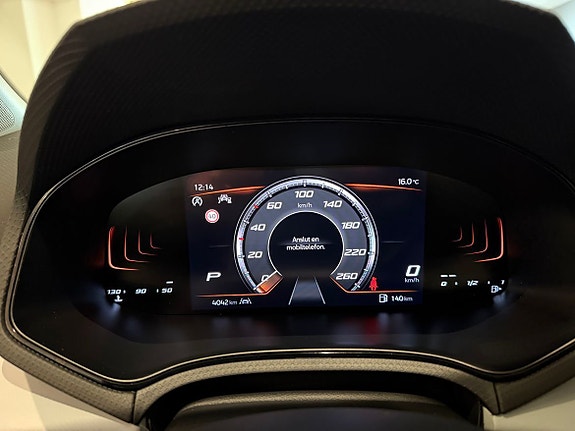 Seat Arona 8 of 18