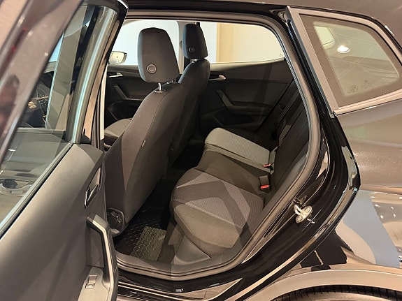 Seat Arona 14 of 18