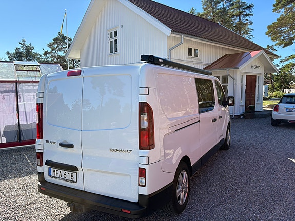 Renault Trafic 4 of 6