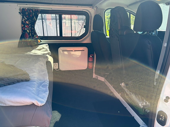 Renault Trafic 3 of 6