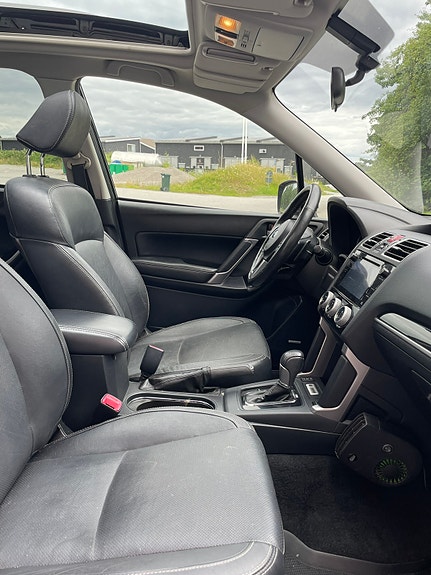 Subaru Forester 5 of 8