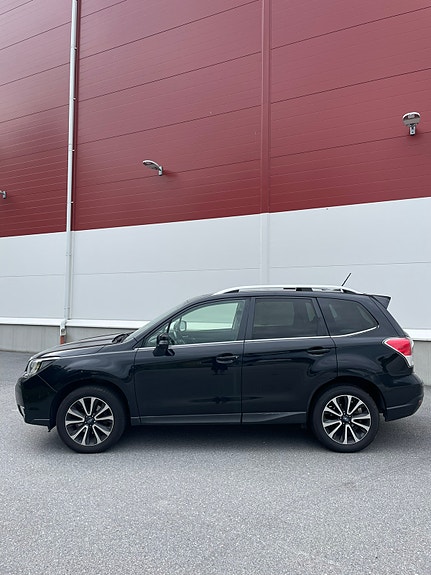 Subaru Forester 2 of 8