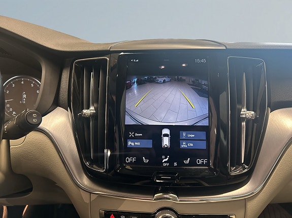 Volvo XC60 15 of 18