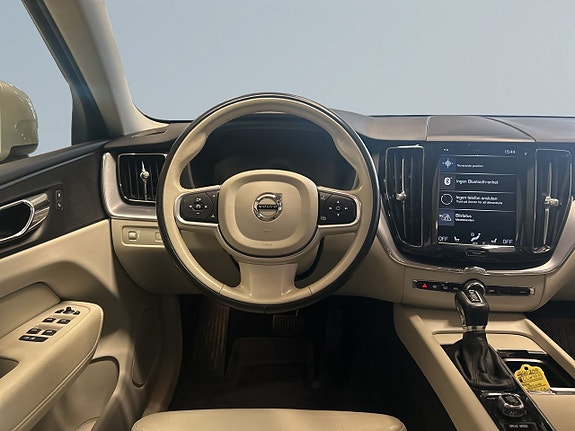 Volvo XC60 9 of 18