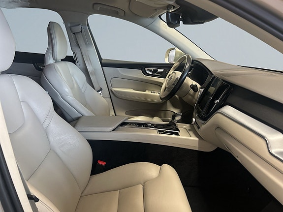 Volvo XC60 10 of 18